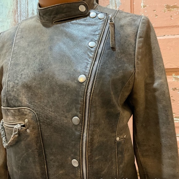 ZARA chocolate brown quality genuine leather
Motorcycle DISTRESSED Jacket- Large - Picture 10 of 13